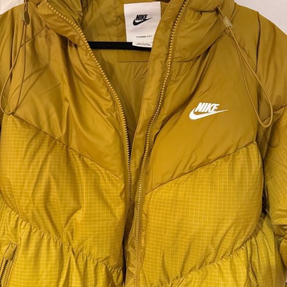 Nike Therma-FIT Windrunner Long Puffer Coat Mustard Yellow Size Small New - Picture 3 of 7